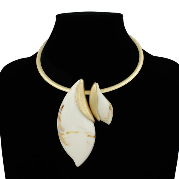 Presley - Double Leaf Pendant Statement Collar Necklace