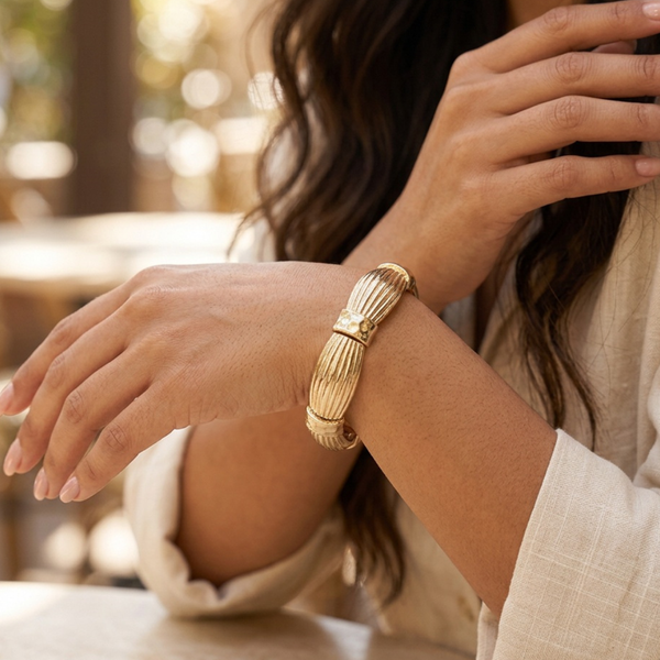 Joplin - Ribbed Hammered Metal Stretchable Bracelet