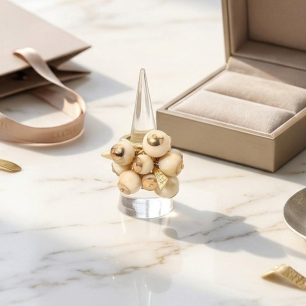 Corinne - Berry Cluster Accent Stretchable Ring