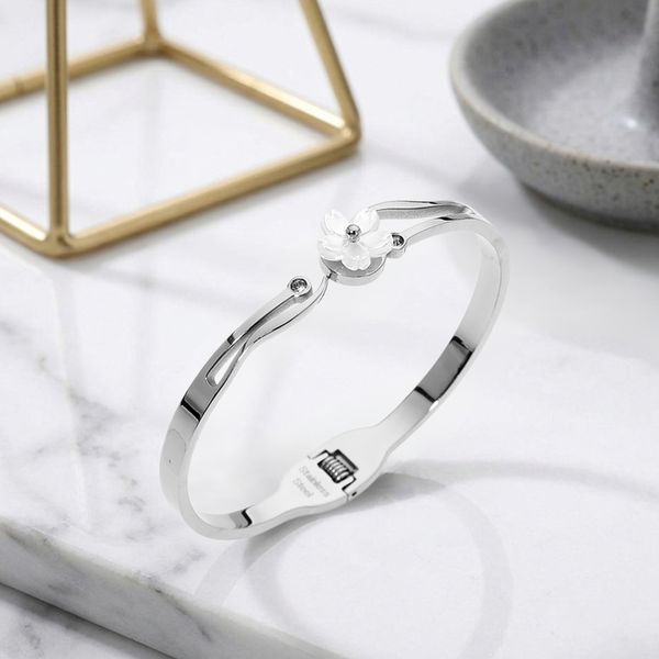Maylah - Stainless Steel Floral Hinged Bangle Bracelet