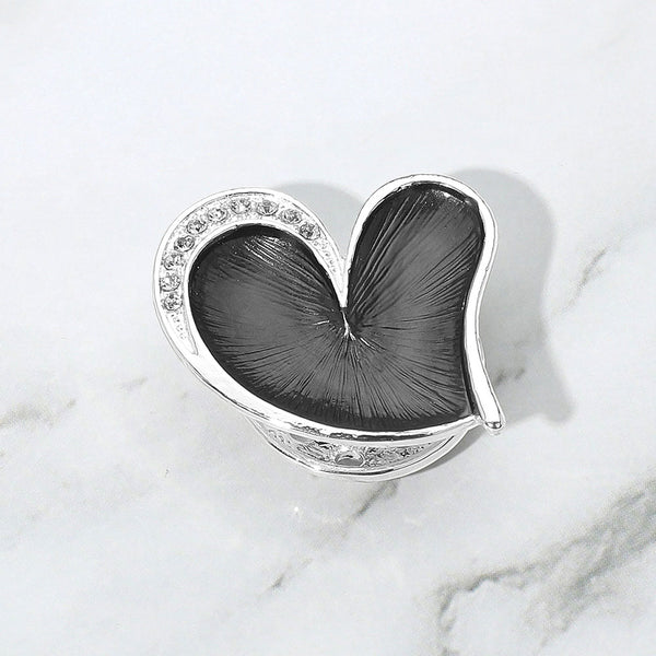 Blaise - Metal Heart Magnetic Brooch