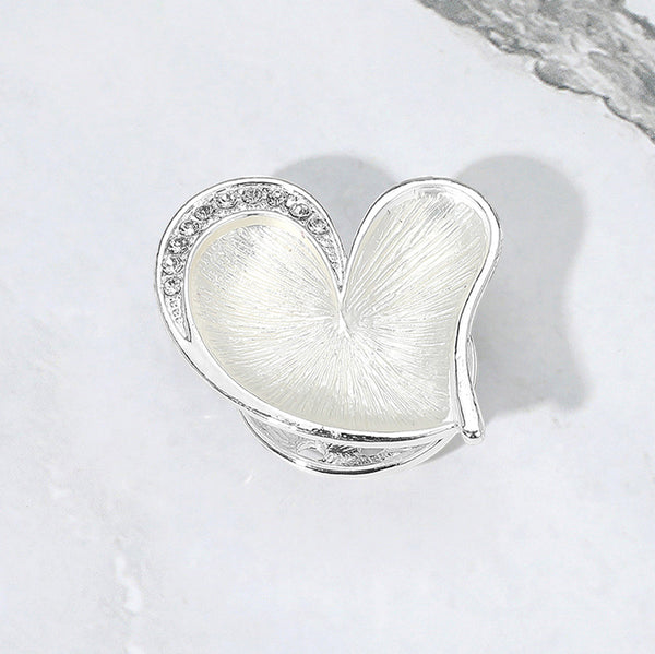 Blaise - Metal Heart Magnetic Brooch